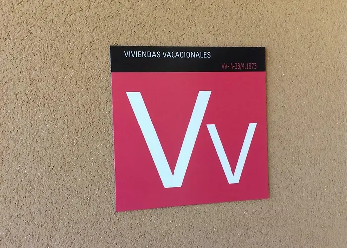 Vista Al Faro El Poris *